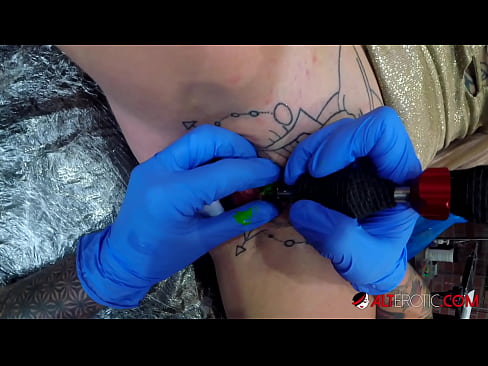 ❤️ Extrem tattooed Hottie Sully Savage krut en Tattoo op hirem Klitoris Anal Video bei eis lb.tube-sexer-com.ru