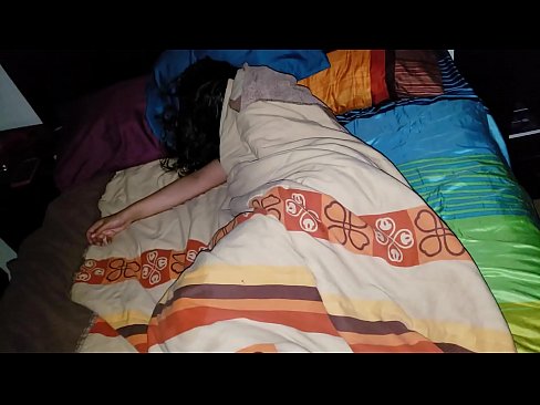 ❤️ Stiefson beréiert seng jonk Stéifmamm wärend hatt schléift. Anal Video bei eis lb.tube-sexer-com.ru